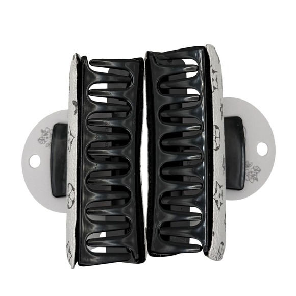 Womens Set Of Two‎ White Claw Hair Clips Black Patterned - Picture 2 of 3